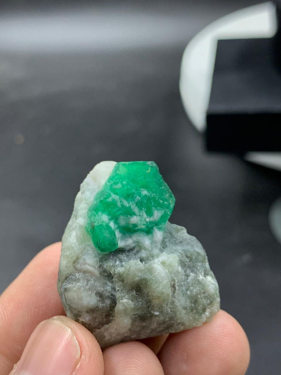 Natural Swat Emerald on Mother Rock | 21.09g Specimen Crystal | Raw Green Emerald - Image 2