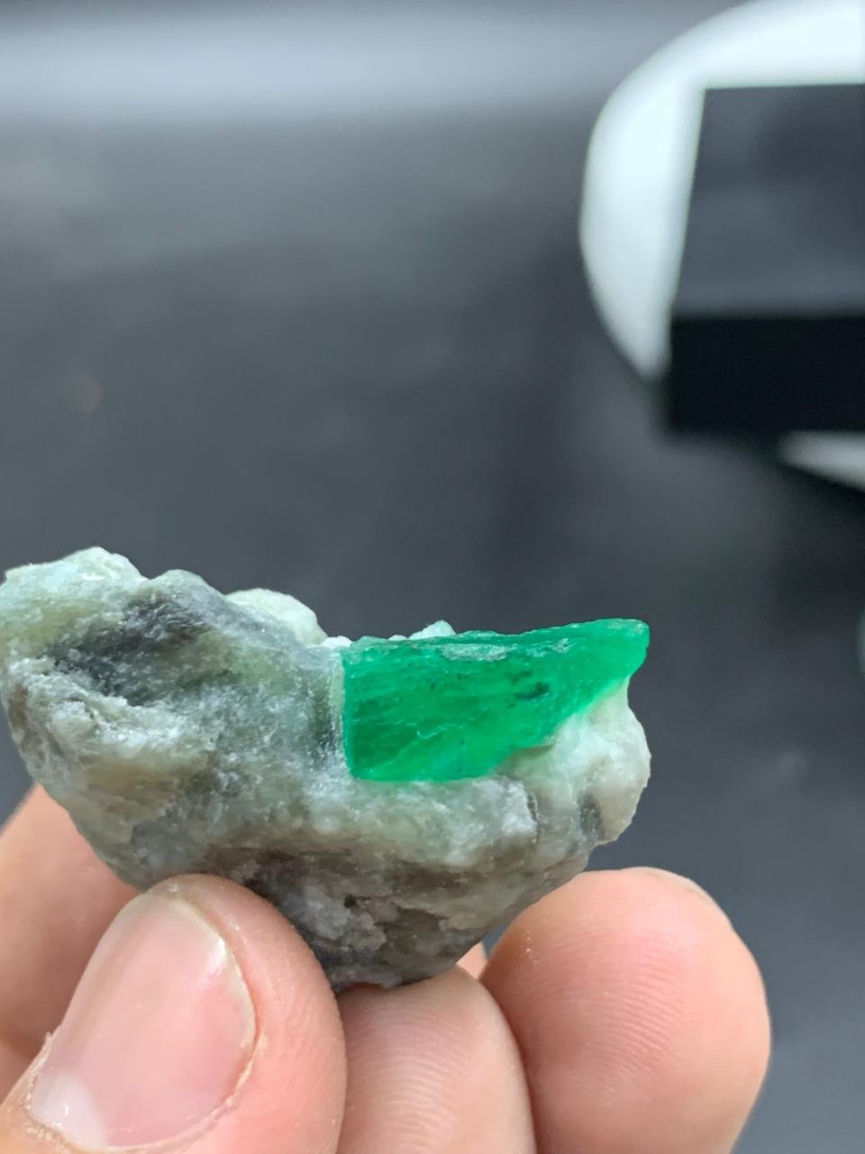Natural Swat Emerald on Mother Rock | 21.09g Specimen Crystal | Raw Green Emerald - Image 5
