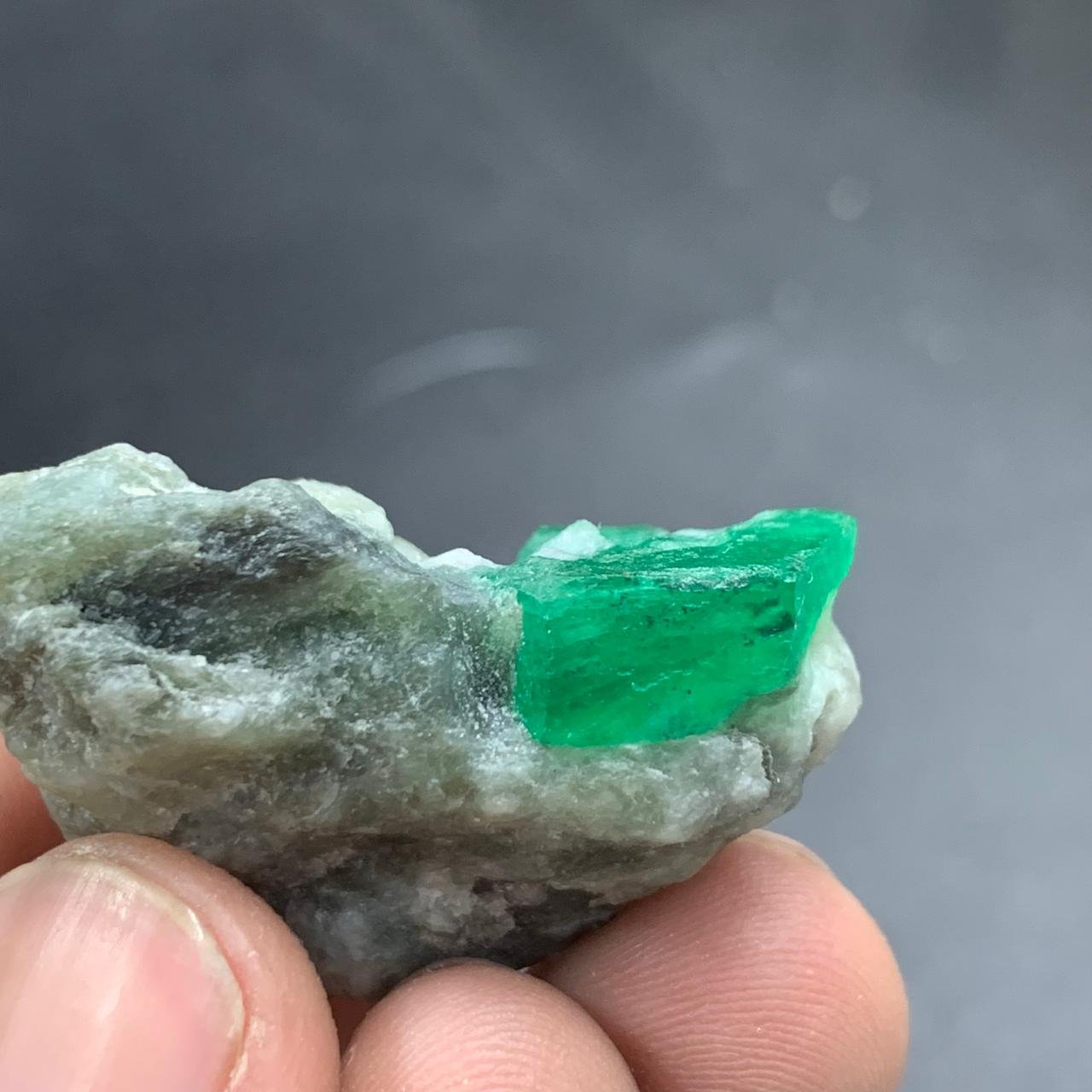 Natural Swat Emerald on Mother Rock | 21.09g Specimen Crystal | Raw Green Emerald - Image 11
