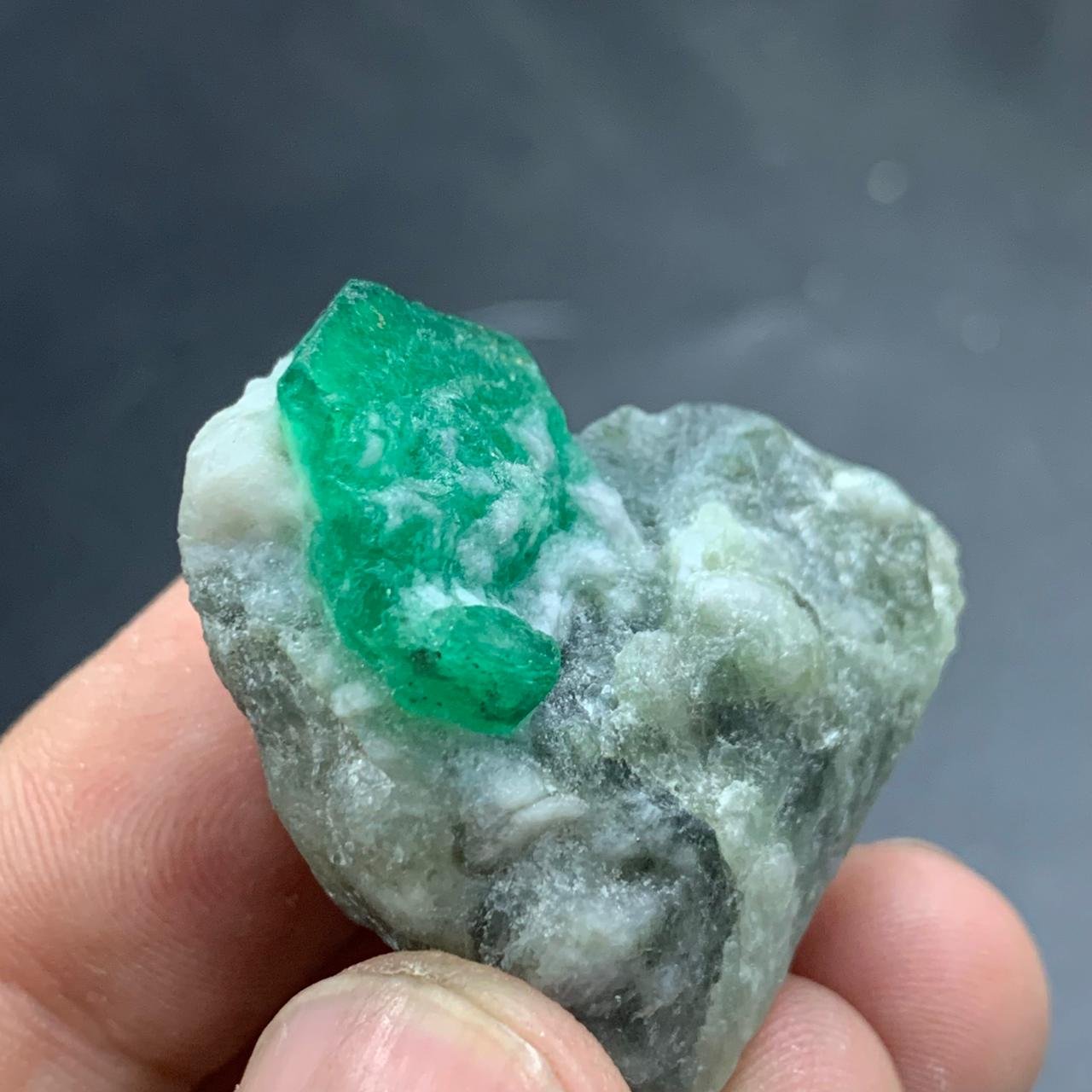 Natural Swat Emerald on Mother Rock | 21.09g Specimen Crystal | Raw Green Emerald - Image 9