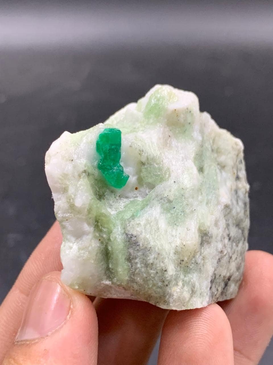 Natural Swat Valley Emerald Crystal on Matrix   86 Gram Raw Green Emerald Specimen