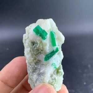 Natural Swat Emerald Crystal Specimen 50g   Green Beryl Raw Mineral Stone