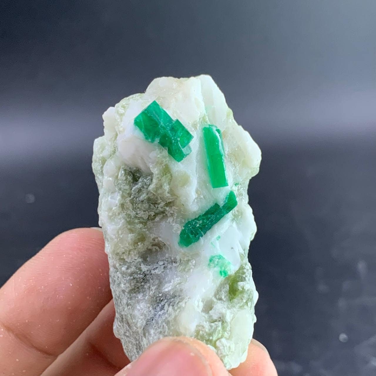 Natural Swat Emerald Crystal Specimen 50g   Green Beryl Raw Mineral Stone