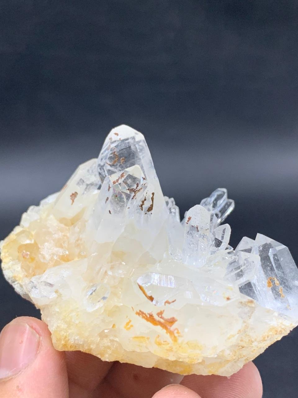 Natural Crystal Quartz Cluster - Unique Gemstone Specimen (81g) - Image 3