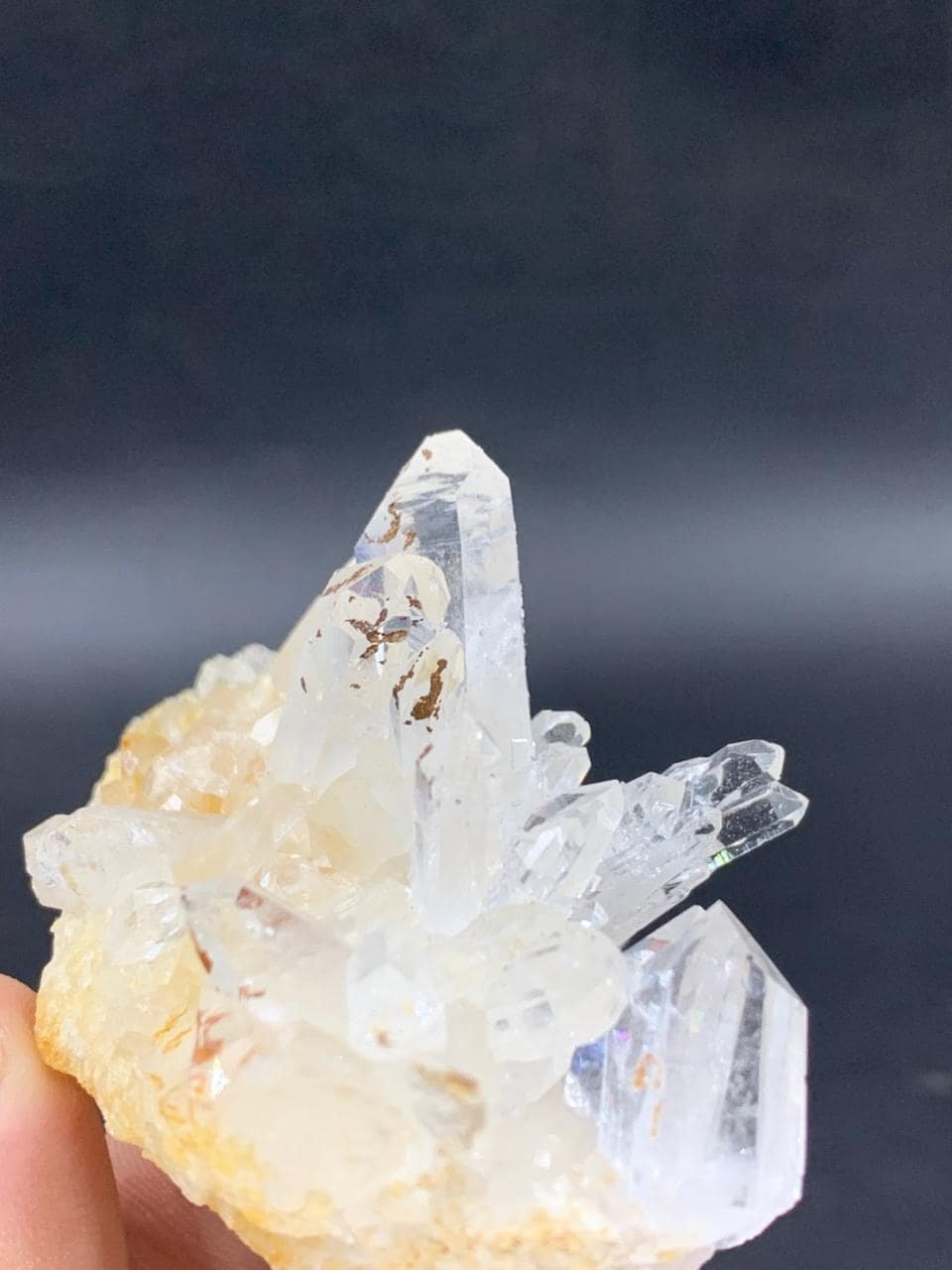 Natural Crystal Quartz Cluster - Unique Gemstone Specimen (81g) - Image 5
