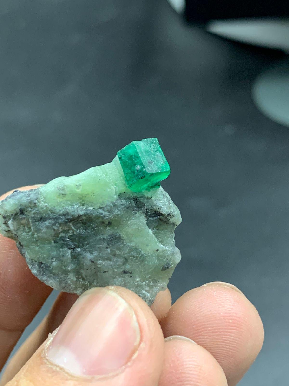 Natural Swat Emerald Specimen 9.35g Rough Emerald Crystal from Pakistan | Collector Mineral | Deep Green Gemstone - Image 4