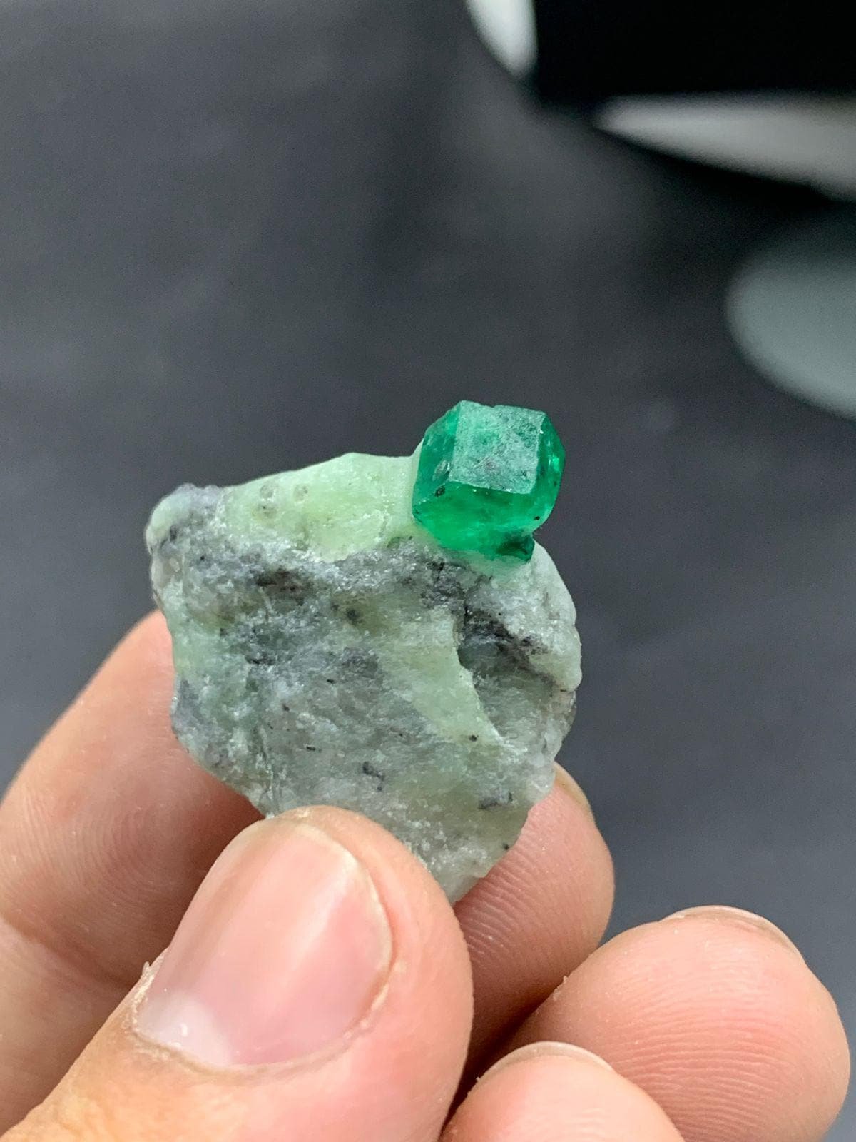 Natural Swat Emerald Specimen 9.35g Rough Emerald Crystal from Pakistan | Collector Mineral | Deep Green Gemstone - Image 6