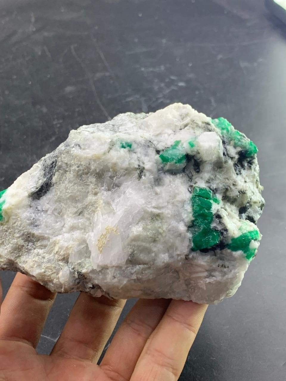 Natural Swat Emerald Crystal Specimen 760g Large Green Beryl Mineral Collector Gemstone from Swat Valley Pakistan - Image 2