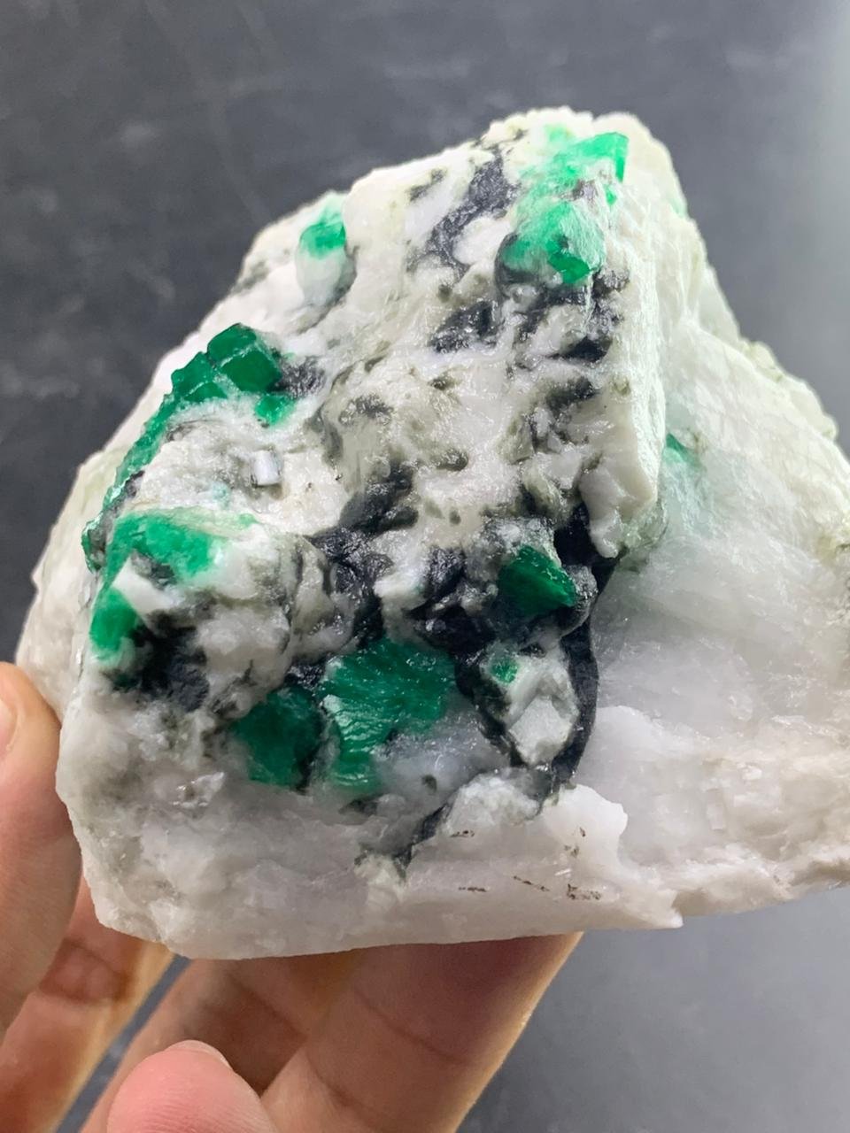 Natural Swat Emerald Crystal Specimen 760g Large Green Beryl Mineral Collector Gemstone from Swat Valley Pakistan - Image 3