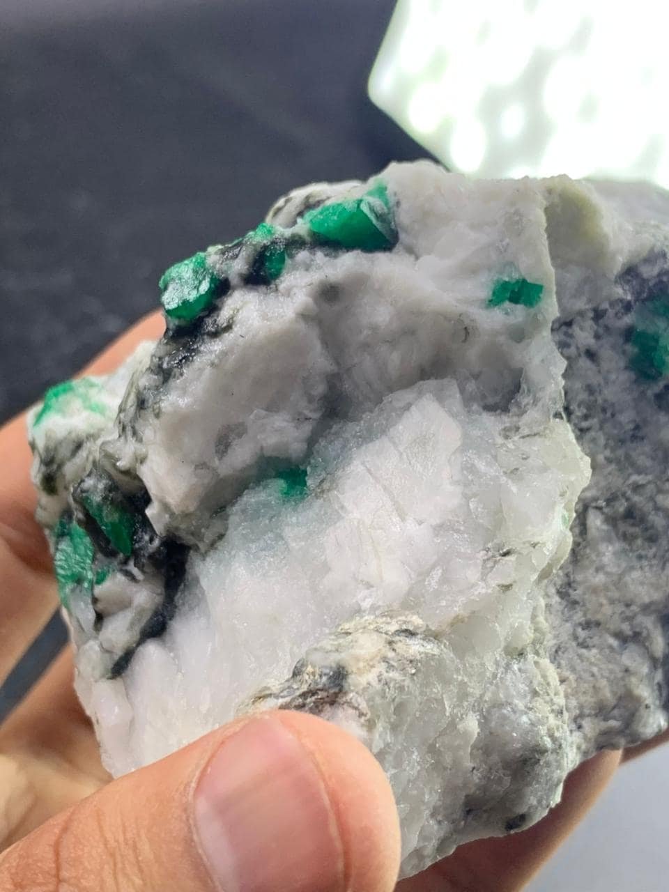 Natural Swat Emerald Crystal Specimen 760g Large Green Beryl Mineral Collector Gemstone from Swat Valley Pakistan - Image 5