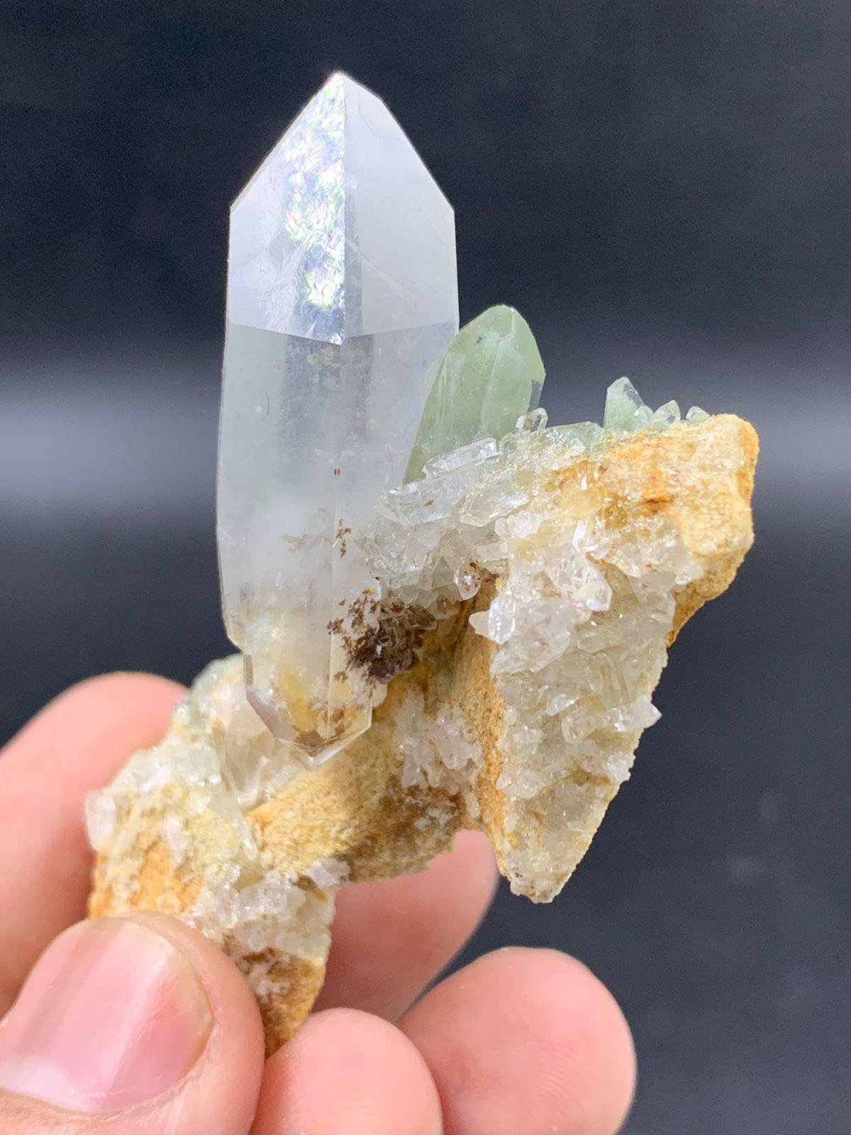 Natural Quartz Crystal Specimen 47.40g Raw Clear Quartz Cluster Mineral Display Piece Healing Crystal Collectible 46x60x22 mm - Image 3