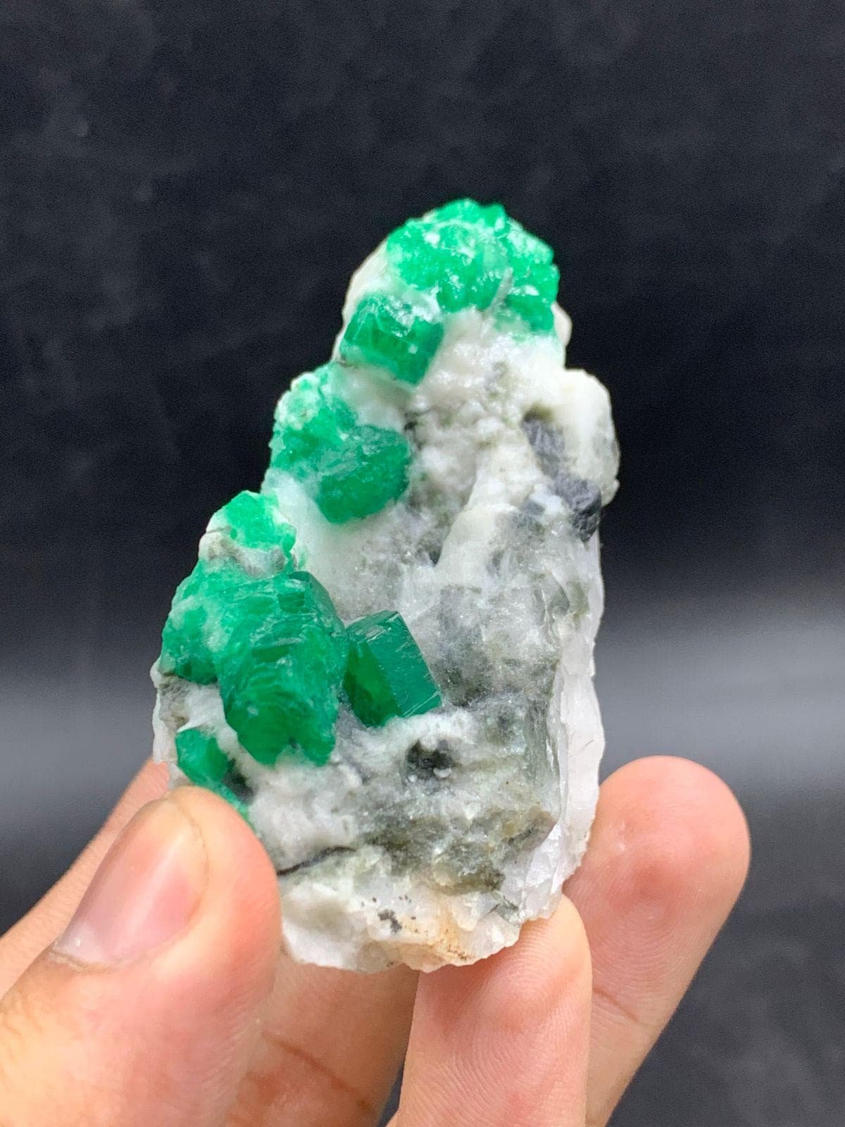 Natural Swat Emerald Crystal Specimen on Matrix 160g Raw Green Emerald Cluster from Pakistan Collector Mineral Display Piece - Image 4