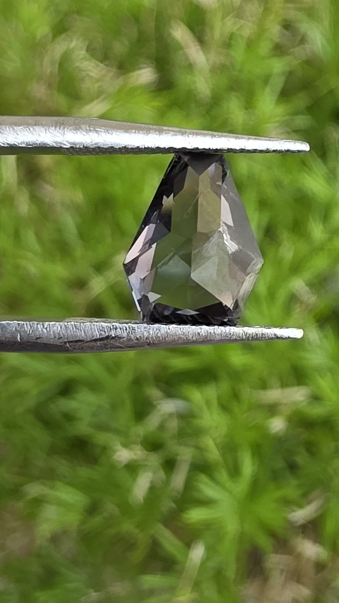 Greyish Violet Spinel 2.35 ct - Image 2