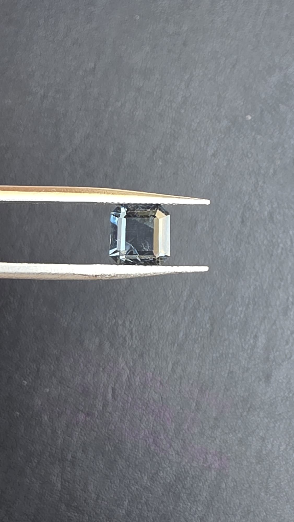 Greyish Blue Spinel 1.80 ct - Image 2