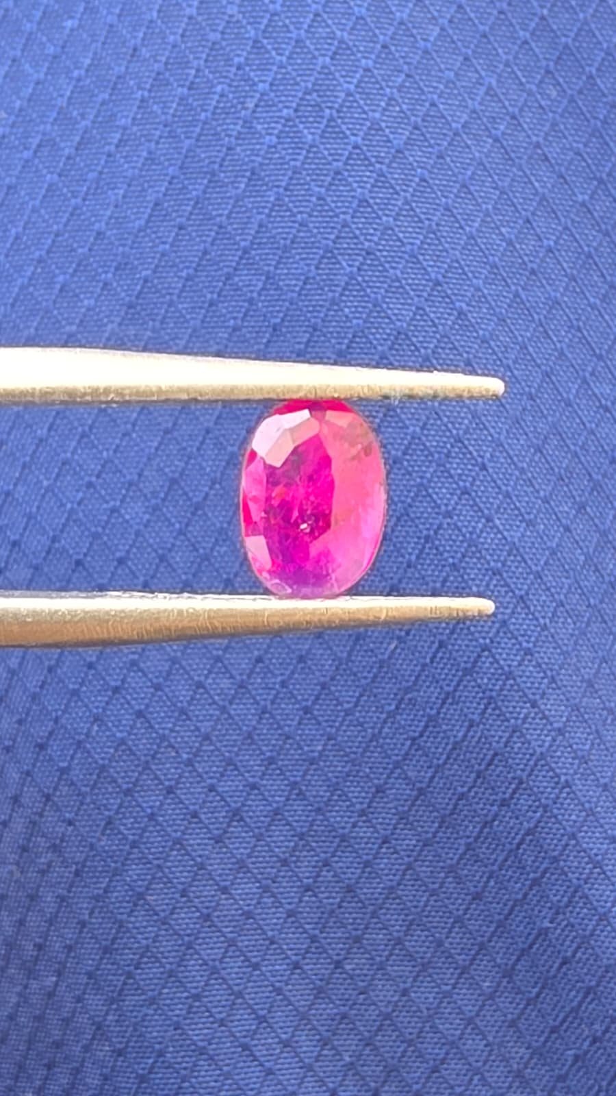 Natural Oval Cut Ruby 0.80 ct - Image 2